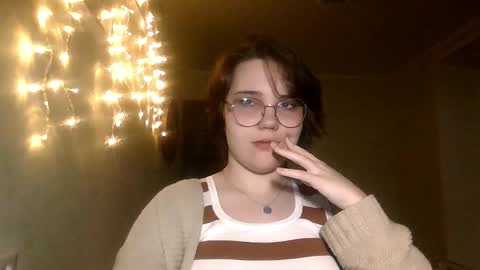 Snapshot of lily_violettt chatting on 01.12.26 Lily online show from 01.12.26