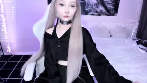 Lily online show from 06.17.26