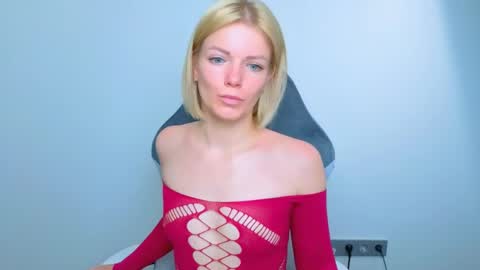 lilydavisss online show from 06.08.26