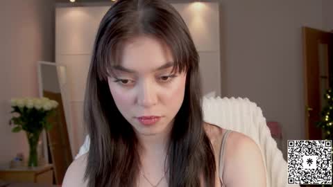 Snapshot of lilyewing_ chatting on 12.14.24 Lily online show from 12.14.24