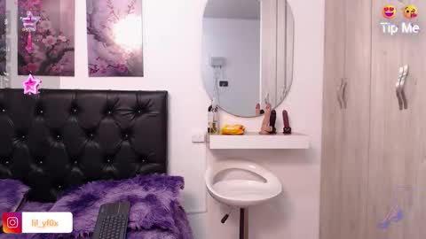 lilyfox23 online show from 11.12.25