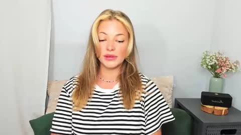 Lily online show from 05.30.26