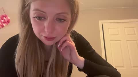LilyMae online show from 02.08.25