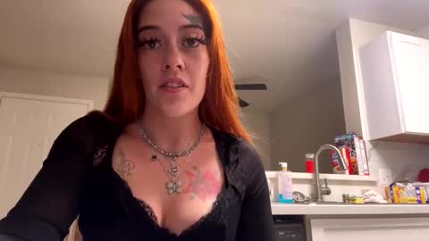 Snapshot of lilymonroe91 chatting on 03.12.25 Lily online show from 03.12.25