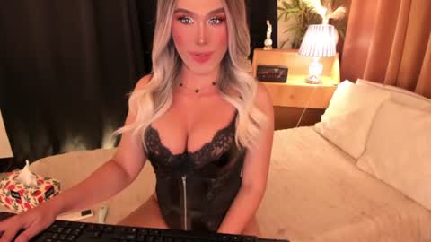 Snapshot of lilymonstercock chatting on 06.15.26 IM YOUR TRUE GODESS Lilymonstercock online show from 06.15.26