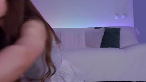 Lily online show from 05.04.26