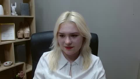 Lily online show from 02.18.26