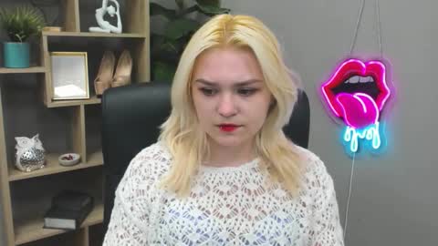 Lily online show from 03.22.26