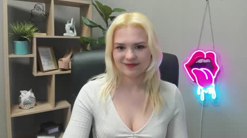 Lily online show from 04.29.26