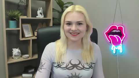 Lily online show from 04.30.26