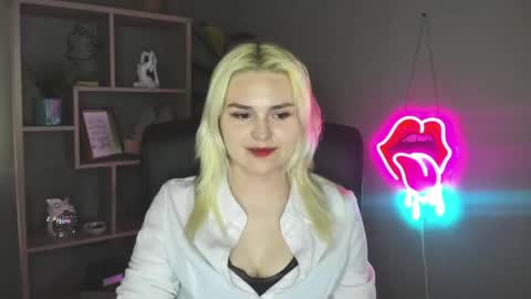 Lily online show from 05.05.26