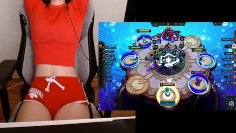 Snapshot of lilythrone chatting on 01.08.25 Lily Rone online show from 01.08.25