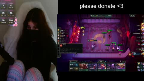 Snapshot of lilythrone chatting on 01.30.25 Lily Rone online show from 01.30.25