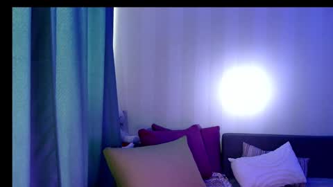 LilyXSky online show from 02.21.25