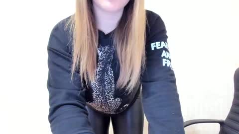 Snapshot of limebabykristi123 chatting on 01.18.25 online show from 01.18.25