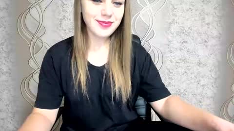 Snapshot of limebabykristi123 chatting on 09.22.25 online show from 09.22.25