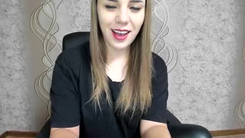 Snapshot of limebabykristi123 chatting on 10.23.25 online show from 10.23.25