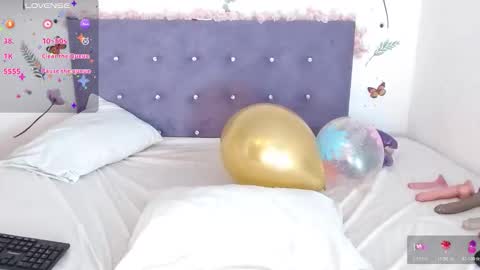 Snapshot of lin_jayani chatting on 03.08.26 Lin online show from 03.08.26