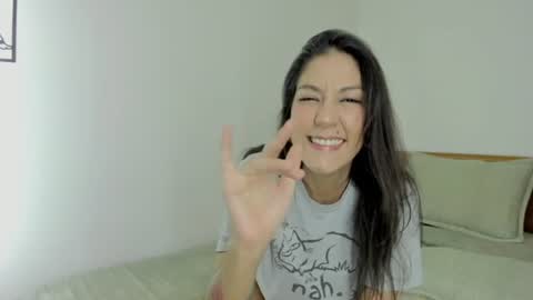 Lina Mandarina online show from 06.19.26
