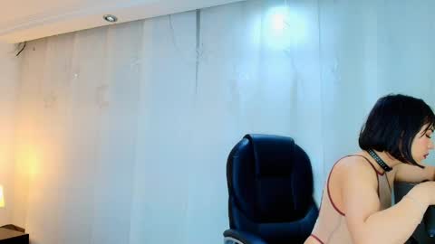 Snapshot of lina_bedoya chatting on 05.12.26 Lina Bedoya online show from 05.12.26