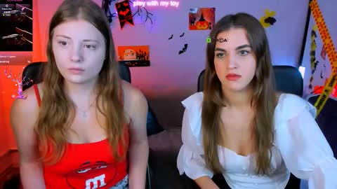 lina_fox12 online show from 10.26.25