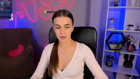 lina_fox12 online show from 07.22.26
