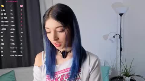 Snapshot of lina_leum chatting on 10.12.25 Lina online show from 10.12.25