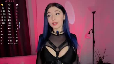 Snapshot of lina_leum chatting on 10.21.25 Lina online show from 10.21.25