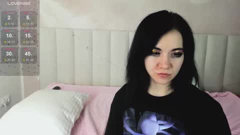 Snapshot of lina_moony chatting on 01.11.26 lina_moony online show from 01.11.26