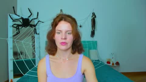 Snapshot of lina_muse_ chatting on 10.23.25 lina_muse_ online show from 10.23.25