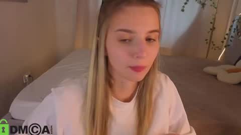 Snapshot of lina_reeds chatting on 07.22.26 LINA online show from 07.22.26