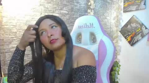 LINA SANCHEZ online show from 04.28.26