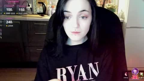 Lina 3  1715622743 online show from 02.10.25