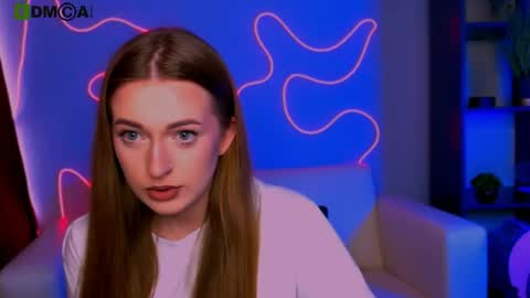 Snapshot of linaa_dolly chatting on 05.19.26 linaa_dolly online show from 05.19.26