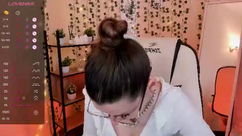 Lina online show from 06.19.26