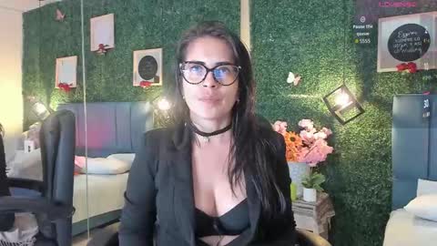 Lina  online show from 09.30.25