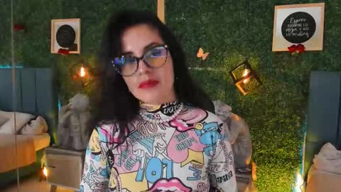 Snapshot of linagh chatting on 03.04.26 Lina online show from 03.04.26