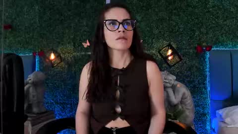 Snapshot of linagh chatting on 06.10.26 Lina online show from 06.10.26