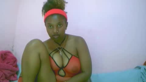 Snapshot of linah1123 chatting on 09.27.25 linah1123 online show from 09.27.25