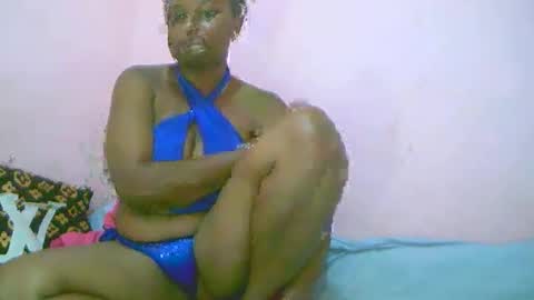 Snapshot of linah1123 chatting on 09.28.25 linah1123 online show from 09.28.25