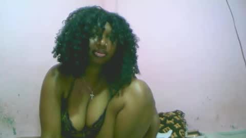 Snapshot of linah1123 chatting on 10.24.25 linah1123 online show from 10.24.25