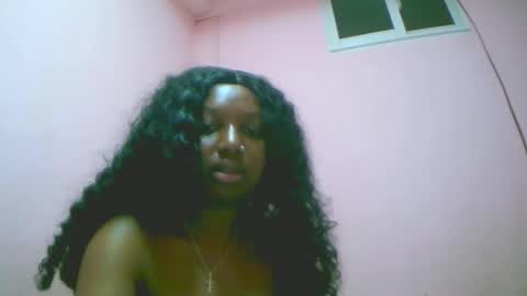 Snapshot of linah1123 chatting on 11.10.25 linah1123 online show from 11.10.25