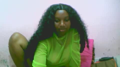 Snapshot of linah1123 chatting on 11.14.25 linah1123 online show from 11.14.25