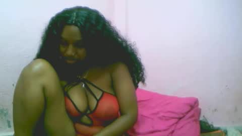 Snapshot of linah1123 chatting on 11.15.25 linah1123 online show from 11.15.25