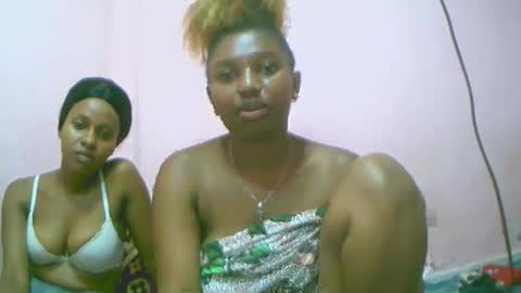 Snapshot of linah1123 chatting on 11.29.25 linah1123 online show from 11.29.25