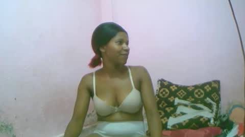 Snapshot of linah1123 chatting on 12.03.25 linah1123 online show from 12.03.25