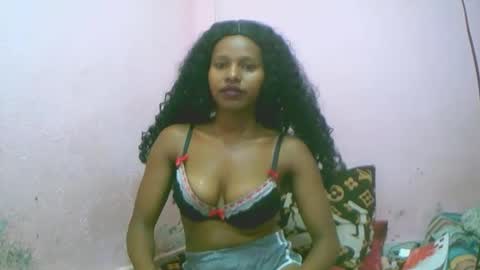 Snapshot of linah1123 chatting on 12.04.25 linah1123 online show from 12.04.25