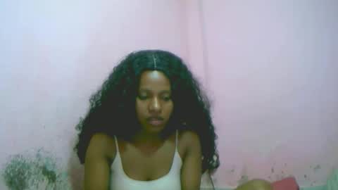 Snapshot of linah1123 chatting on 12.13.25 linah1123 online show from 12.13.25