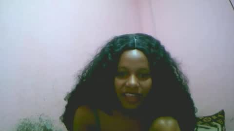 Snapshot of linah1123 chatting on 12.19.25 linah1123 online show from 12.19.25