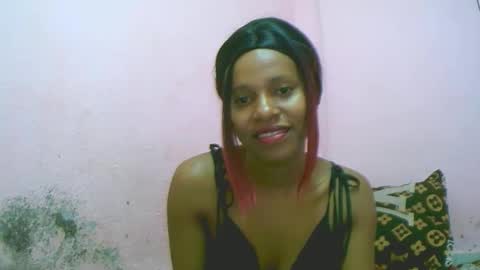 Snapshot of linah1123 chatting on 12.20.25 linah1123 online show from 12.20.25